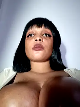 Busty Bambi online show from 13, 2, 2025