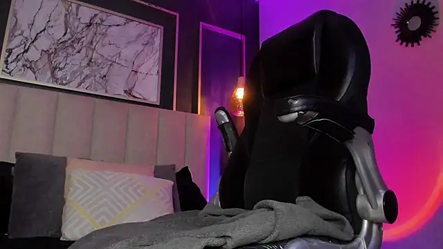 Violetta Nur online show from 31, 12, 2024