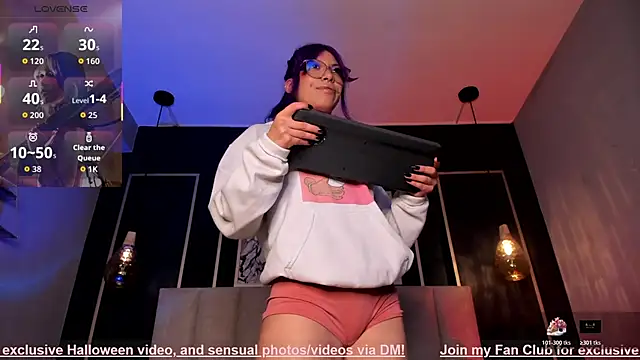 Violetta Nur online show from 23, 10, 2025