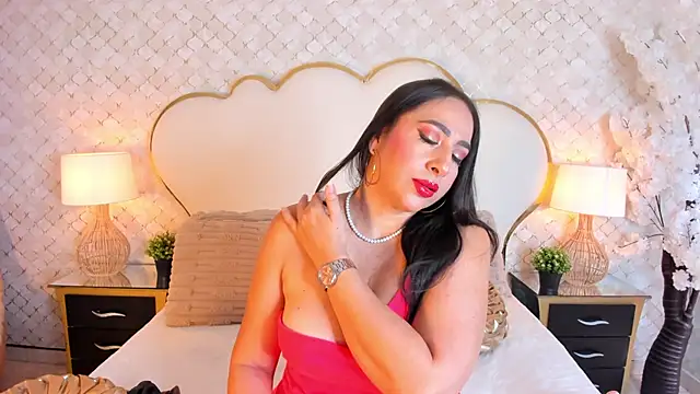 MayraVegas online show from 28, 10, 2025