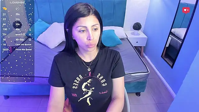 tiffani  love online show from 14, 2, 2025