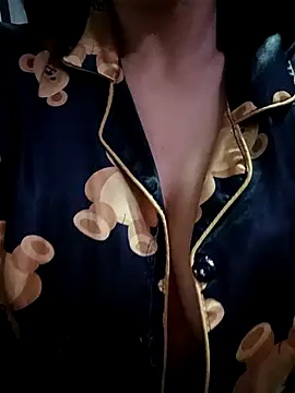 tiffani  love online show from 23, 2, 2026