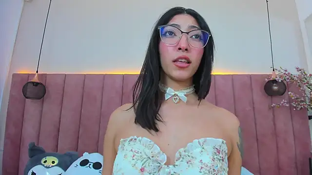 MarianaBranzz online show from 25, 2, 2025