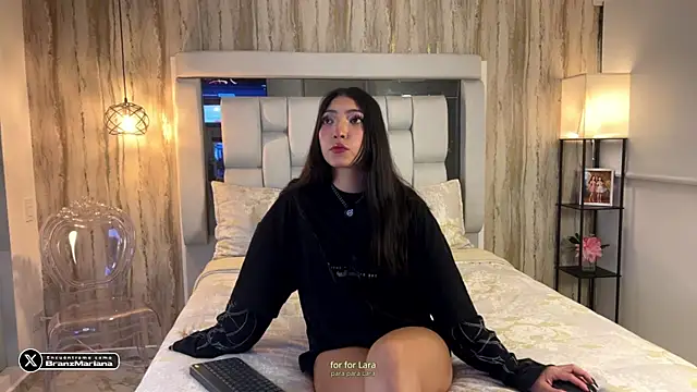 Snapshot of MarianaBranzz chatting on 18, 7, 2026 MarianaBranzz online show from 18, 7, 2026