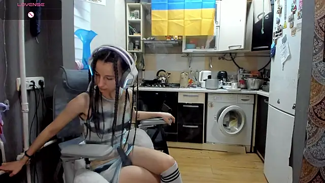  Nika Kik online show from 8, 4, 2026