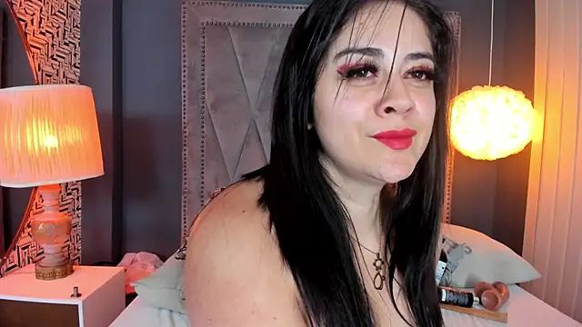 nahomi sweett online show from 28, 2, 2025