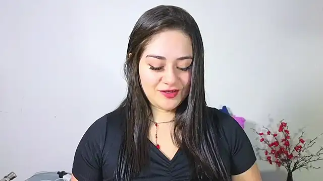 nahomi sweett online show from 22, 5, 2026