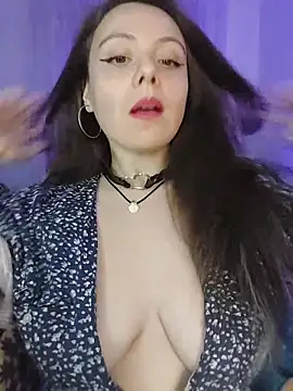 Kimiechanuwu online show from 4, 3, 2026