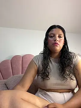 Snapshot of tati__22 chatting on 5, 11, 2025 tati 22 online show from 5, 11, 2025