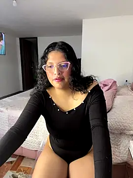 Snapshot of tati__22 chatting on 7, 11, 2025 tati 22 online show from 7, 11, 2025