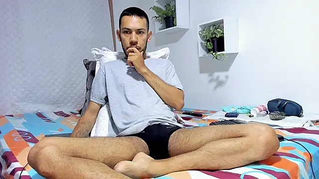 Snapshot of Aronxxs chatting on 3, 2, 2025 Aronxxs online show from 3, 2, 2025