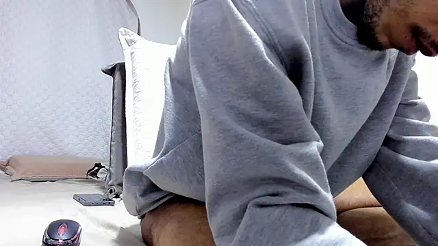 Snapshot of Aronxxs chatting on 27, 2, 2025 Aronxxs online show from 27, 2, 2025