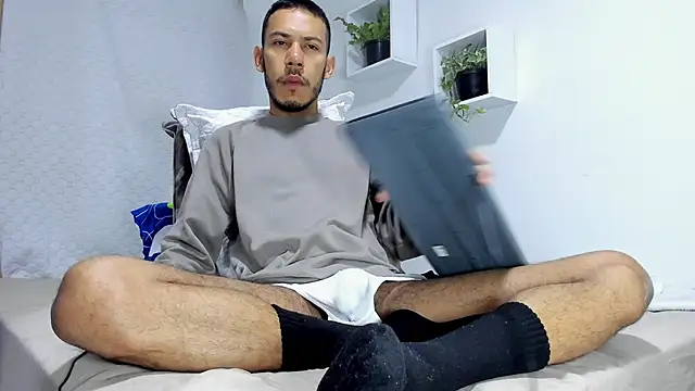 Snapshot of Aronxxs chatting on 1, 3, 2025 Aronxxs online show from 1, 3, 2025