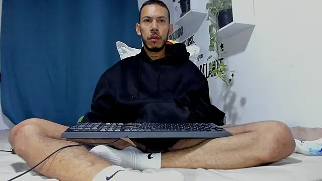 Aronxxs online show from 25, 2, 2026