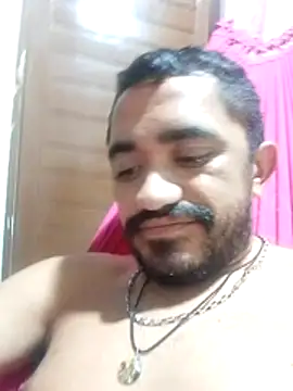 Snapshot of Henrique42 chatting on 17, 5, 2026 Henrique42 online show from 17, 5, 2026