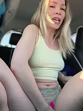 Snapshot of LavenderHot chatting on 23, 2, 2025 LavenderHot online show from 23, 2, 2025