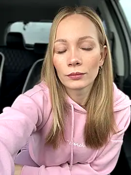 Snapshot of LavenderHot chatting on 11, 10, 2025 LavenderHot online show from 11, 10, 2025