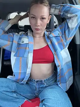 Snapshot of LavenderHot chatting on 13, 10, 2025 LavenderHot online show from 13, 10, 2025