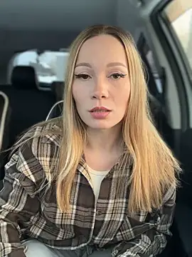 Snapshot of LavenderHot chatting on 16, 11, 2025 LavenderHot online show from 16, 11, 2025