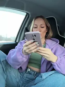 Snapshot of LavenderHot chatting on 20, 11, 2025 LavenderHot online show from 20, 11, 2025