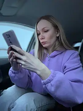 Snapshot of LavenderHot chatting on 20, 12, 2025 LavenderHot online show from 20, 12, 2025
