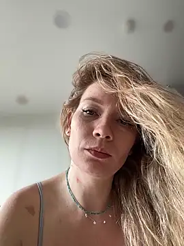 Snapshot of LavenderHot chatting on 20, 3, 2026 LavenderHot online show from 20, 3, 2026