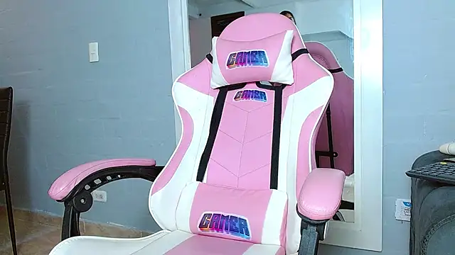 Snapshot of rousebonnett chatting on 9, 12, 2024 rousebonnett online show from 9, 12, 2024