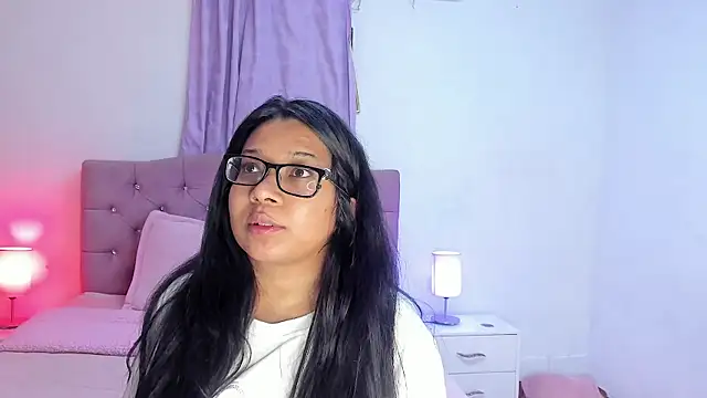 Latinabombsheell online show from 17, 9, 2025