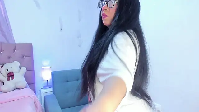 Latinabombsheell online show from 8, 1, 2026