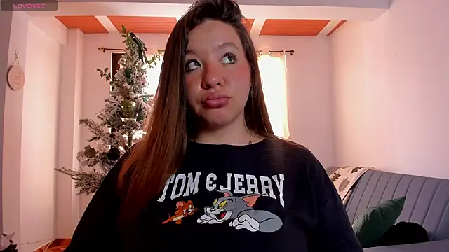 Snapshot of Simply_Zoe__ chatting on 16, 12, 2025 Simply Zoe online show from 16, 12, 2025