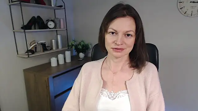 VivianWILD online show from 17, 2, 2025