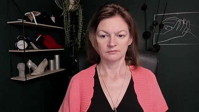 VivianWILD online show from 10, 9, 2025