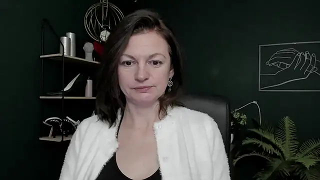 Snapshot of VivianWILD chatting on 16, 2, 2026 VivianWILD online show from 16, 2, 2026