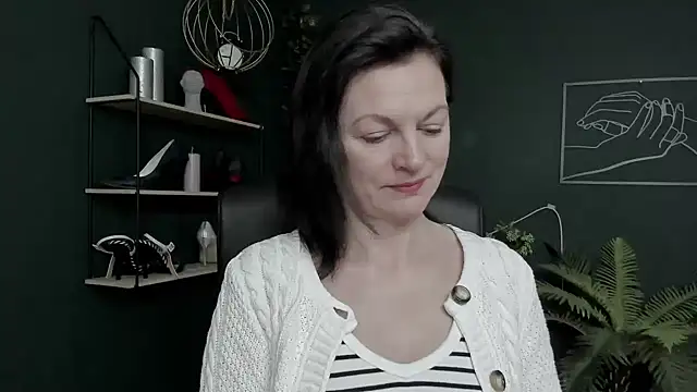 Snapshot of VivianWILD chatting on 25, 2, 2026 VivianWILD online show from 25, 2, 2026