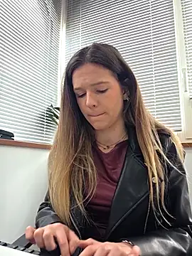 lucie mehott online show from 16, 3, 2026