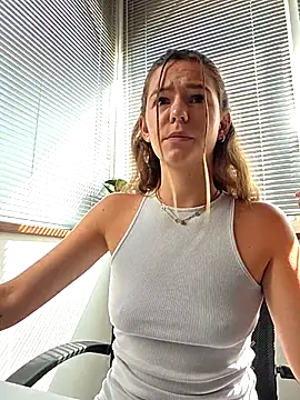lucie mehott online show from 23, 7, 2026