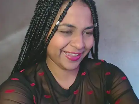 Giselabrunette25 online show from 12, 1, 2025