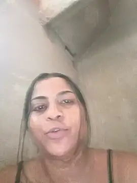 Giselabrunette25 online show from 1, 4, 2026