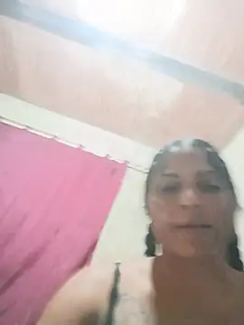 Snapshot of Giselabrunette25 chatting on 2, 8, 2026 Giselabrunette25 online show from 2, 8, 2026