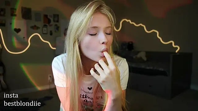 bestblonde online show from 26, 1, 2025