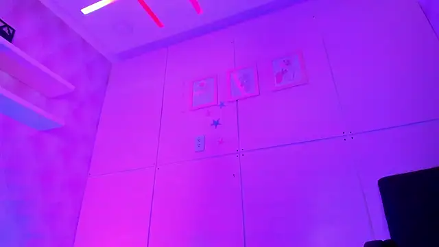 Snapshot of Hilary-banks chatting on 15, 1, 2025 Hilary-banks online show from 15, 1, 2025