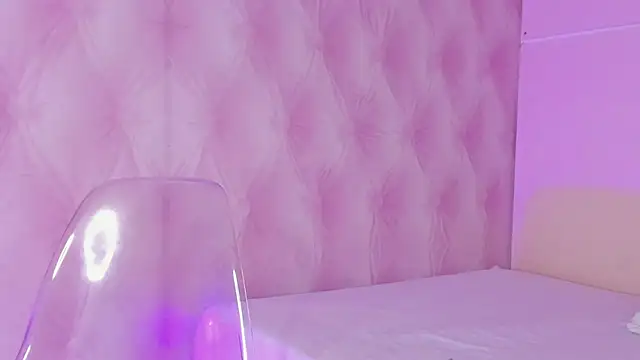 Snapshot of Hilary-banks chatting on 19, 2, 2025 Hilary-banks online show from 19, 2, 2025