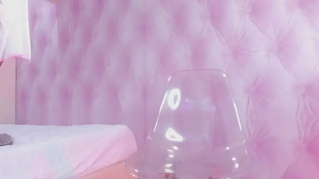 Snapshot of Hilary-banks chatting on 24, 2, 2025 Hilary-banks online show from 24, 2, 2025