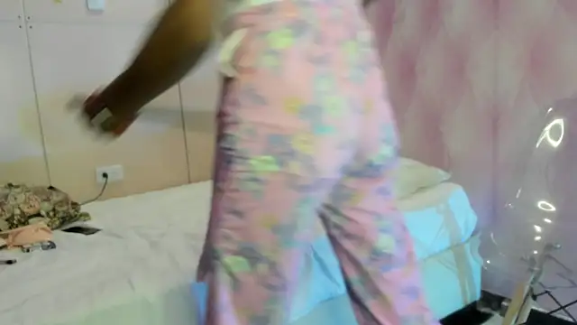 Snapshot of Hilary-banks chatting on 7, 3, 2025 Hilary-banks online show from 7, 3, 2025