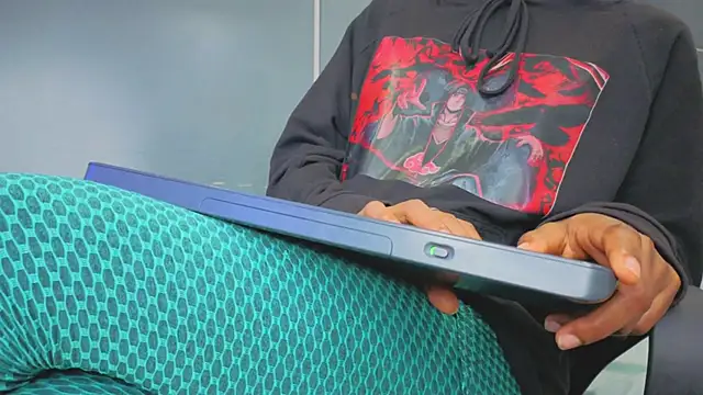 Snapshot of Hilary-banks chatting on 28, 9, 2025 Hilary-banks online show from 28, 9, 2025