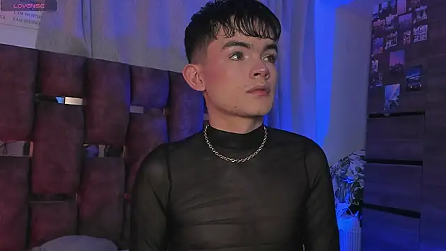 Angelo 018 online show from 30, 1, 2025