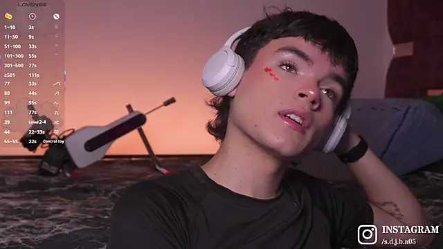 Angelo 018 online show from 2, 11, 2025