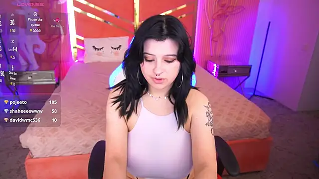 Snapshot of Miki_Kivi chatting on 18, 12, 2024 Miki Kivi online show from 18, 12, 2024