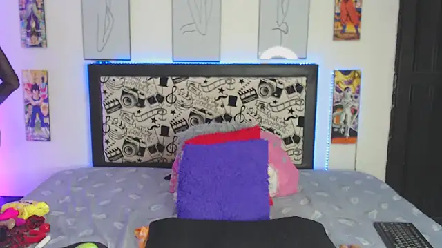 Snapshot of Rihana14 chatting on 17, 11, 2025 Rihana14 online show from 17, 11, 2025