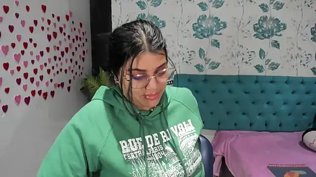 LindaBreeS online show from 11, 2, 2025